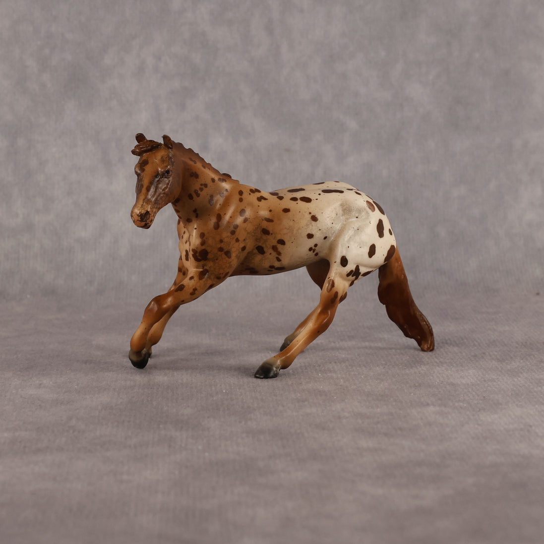 Speedy Sue OOAK Chip Cutting Horse by Anna Rieck LHS26