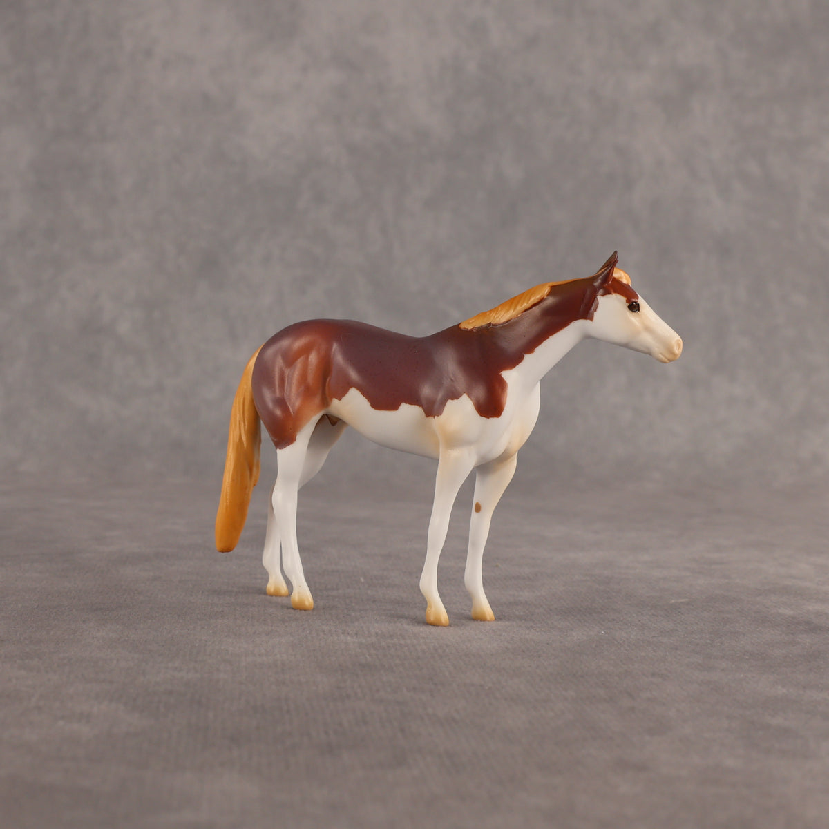 Starstrukk LE-5 Chip Stock Horse by Anna Rieck July $99 Chips
