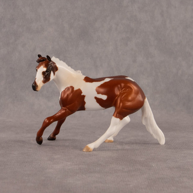 Sumatra OOAK Chip Cutting Horse by Anna Rieck EQ26