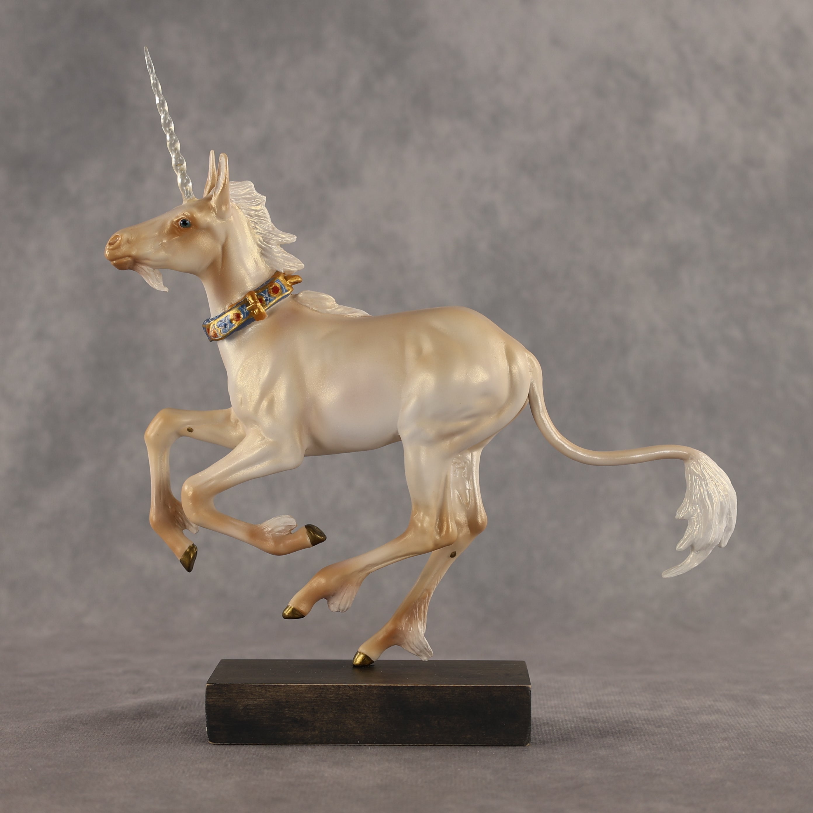 The Unicorn Escapes OOAK EFCM Pimento by Kristen Cermele GS26