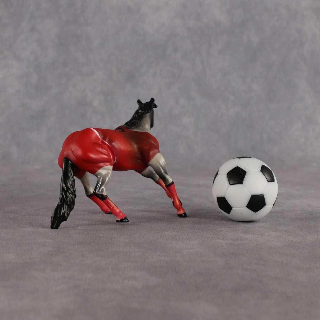 Tunisia OOAK Chip Cutting Horse by Enrique Duarte SCD26