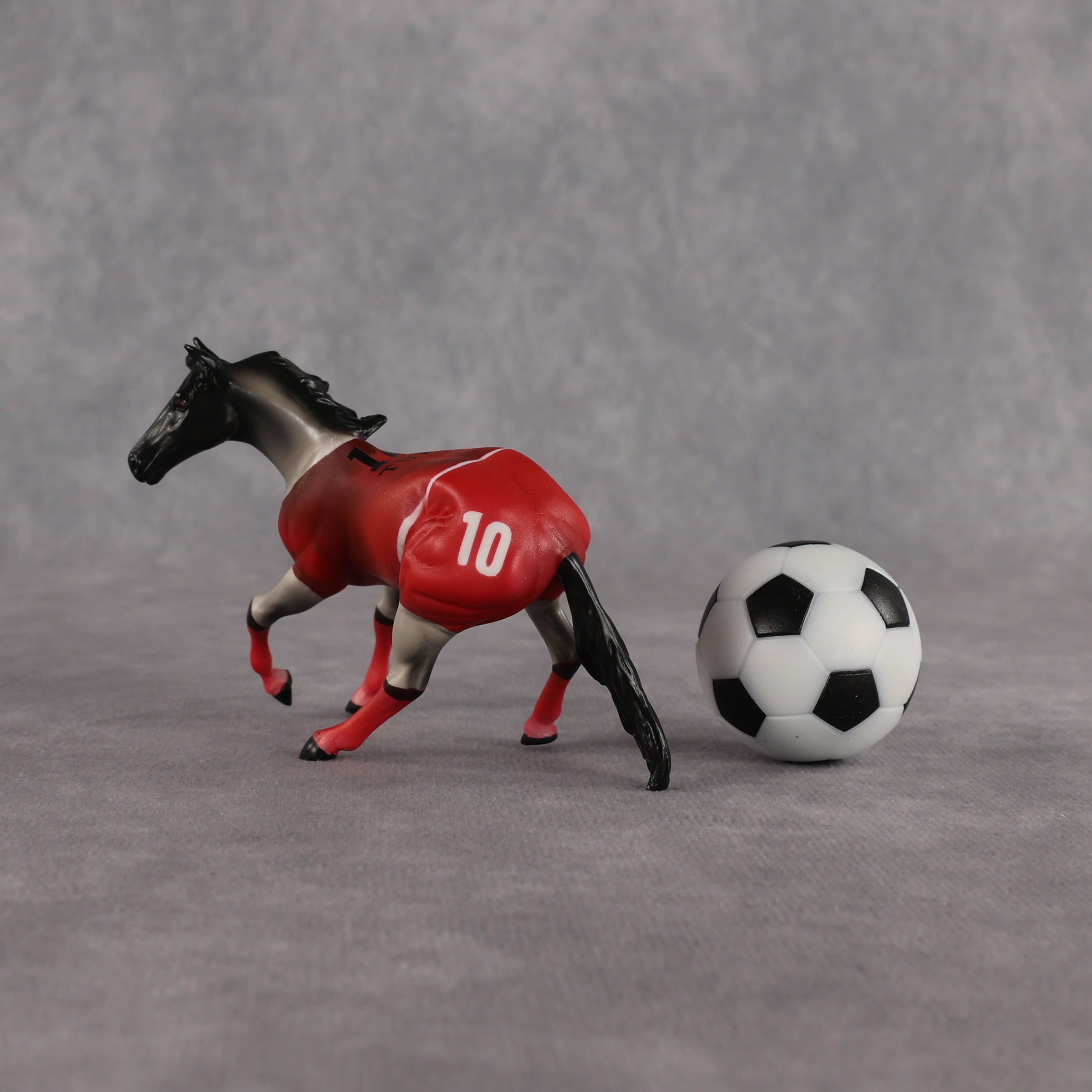 Tunisia OOAK Chip Cutting Horse by Enrique Duarte SCD26