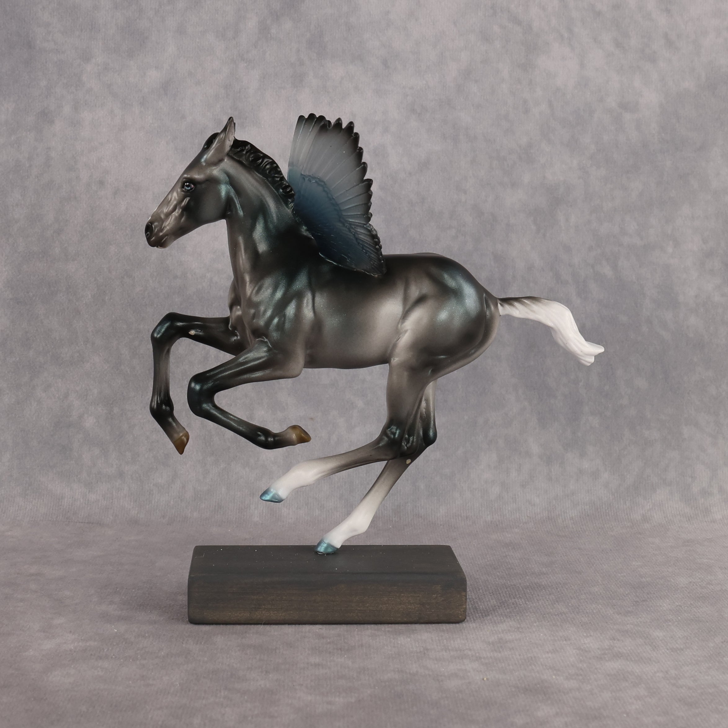 Twister LE-7 EFCM Pimento by Ashley Palmer EL26