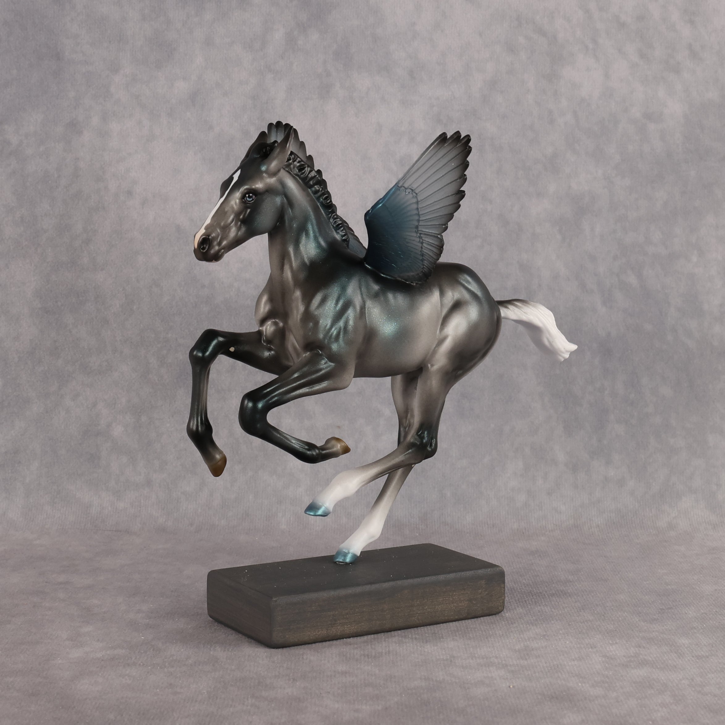 Twister LE-7 EFCM Pimento by Ashley Palmer EL26