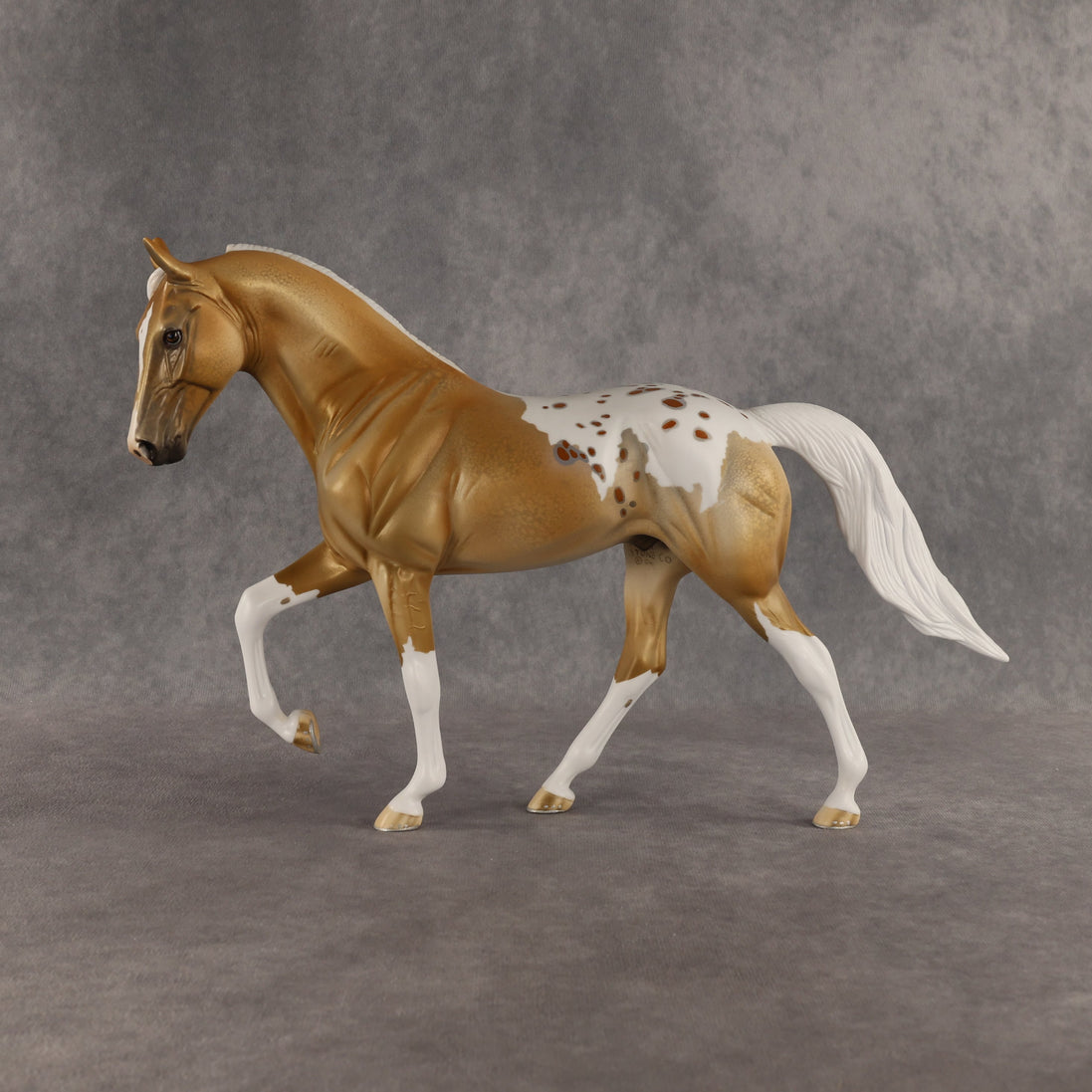 Unintentional Orb OOAK Tennessee Walker by Dawn Quick SHCF26