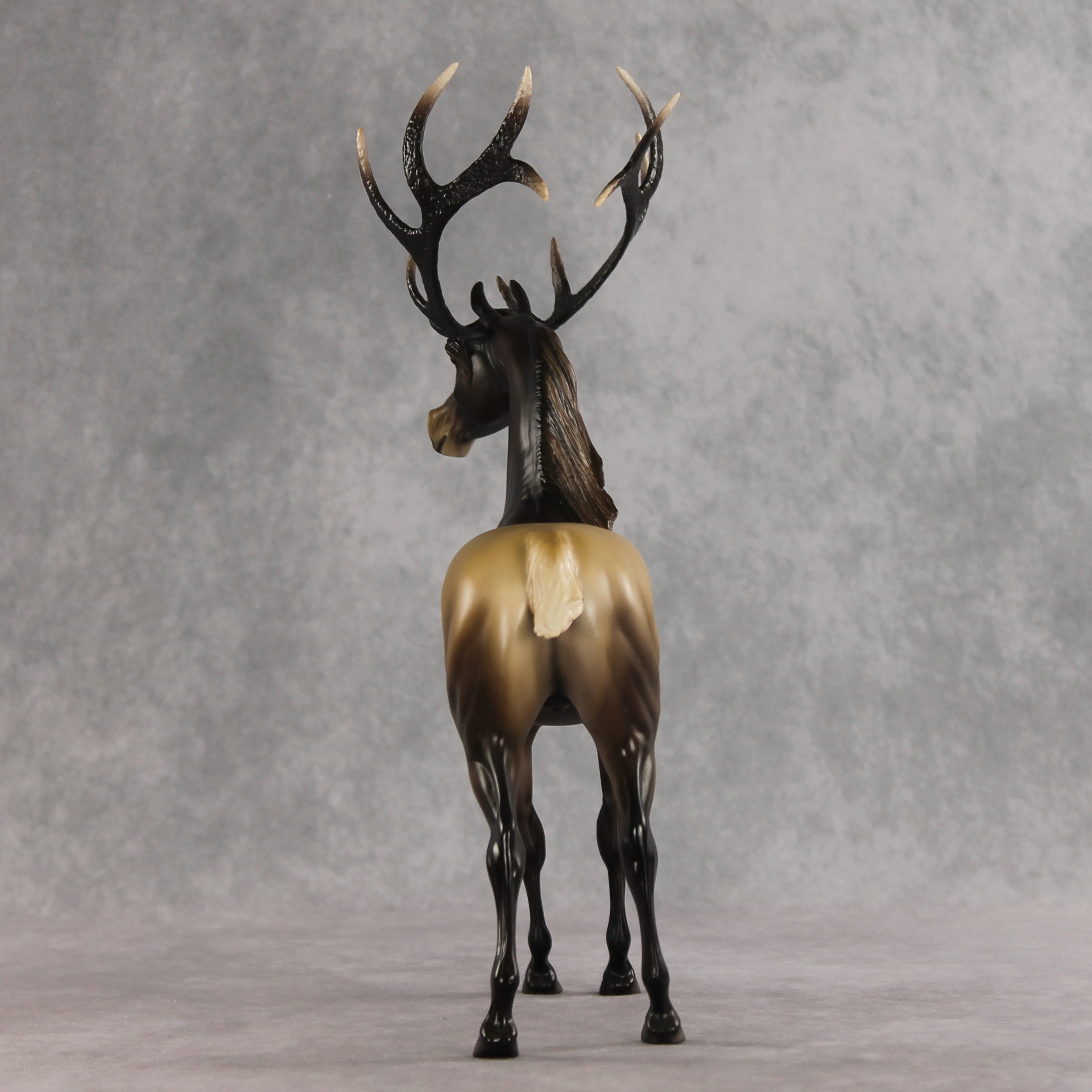Picturesque LE-5 EFCM Arabian Stallion by Ellen Robbins & Melanie Miller YP26