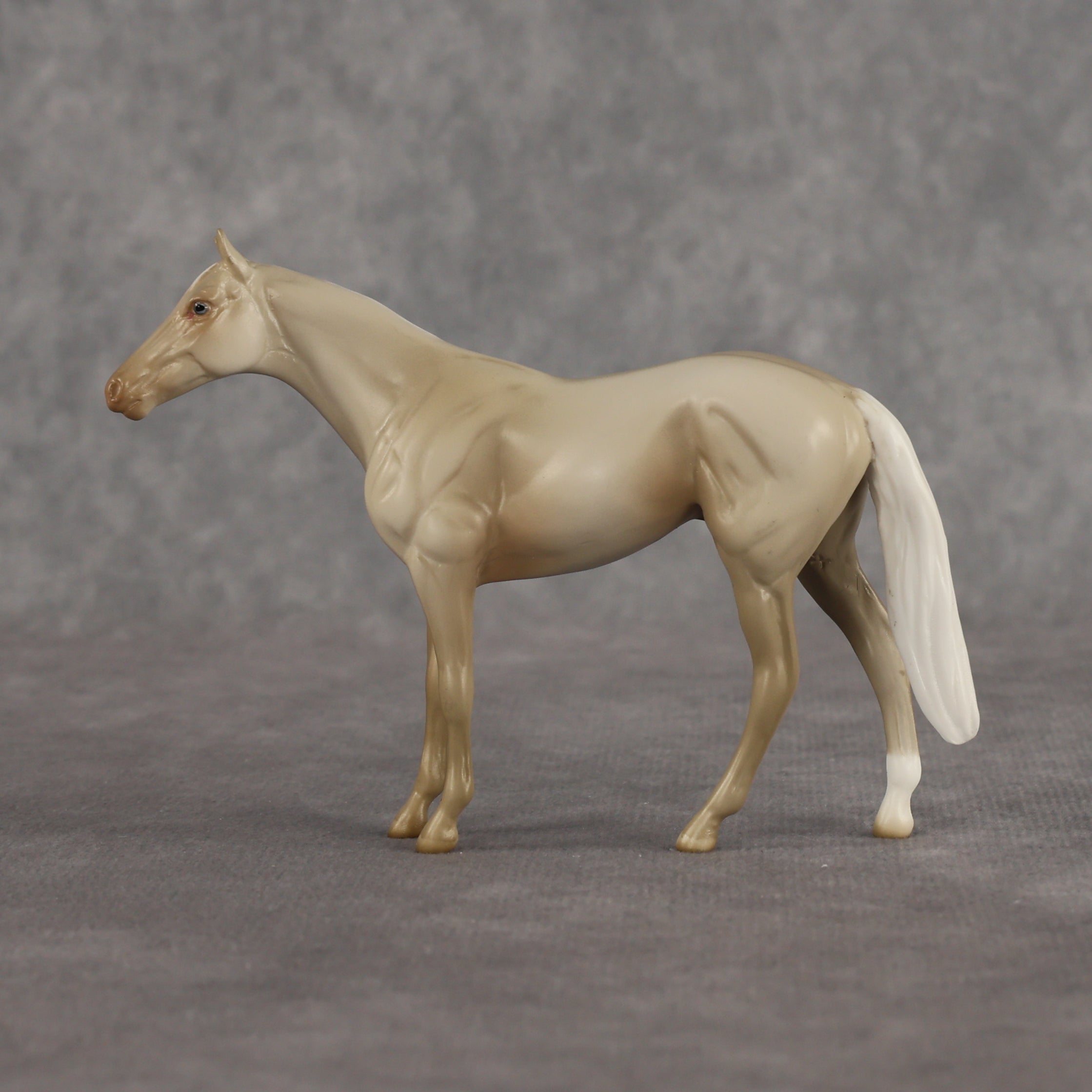 Vanilla  OOAK Chip Thoroughbred  by Madi Wiseman EQ26