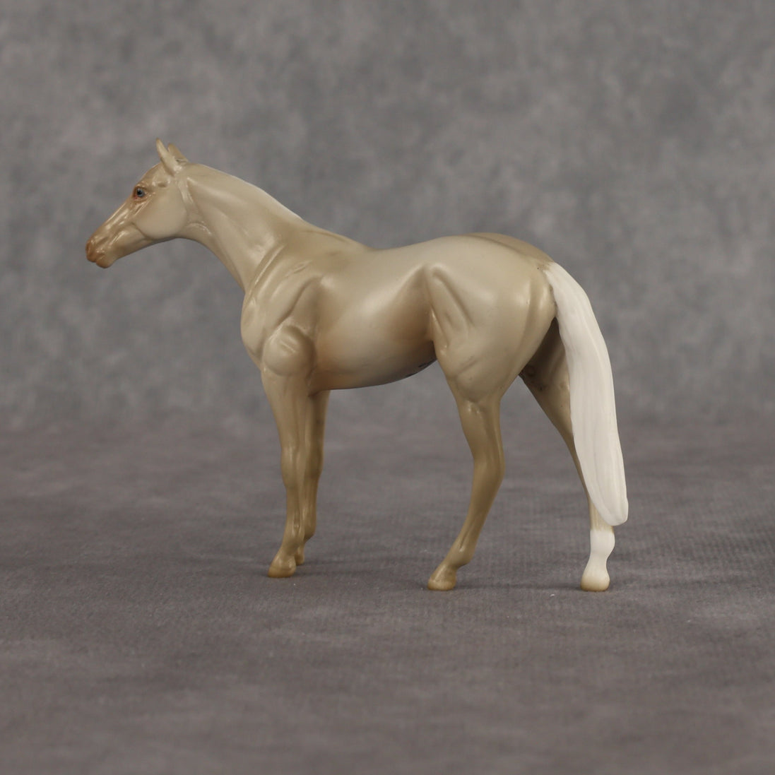 Vanilla  OOAK Chip Thoroughbred  by Madi Wiseman EQ26