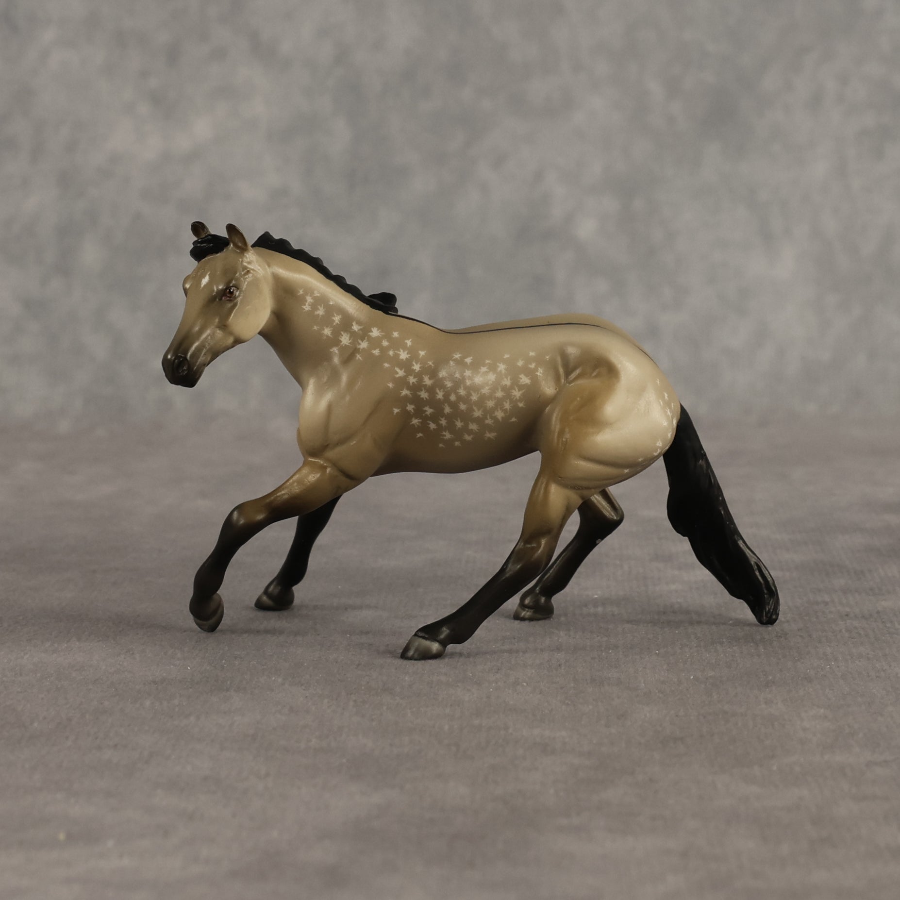Waffle Cone OOAK Chip Cutting Horse by Madi Wiseman EQ26