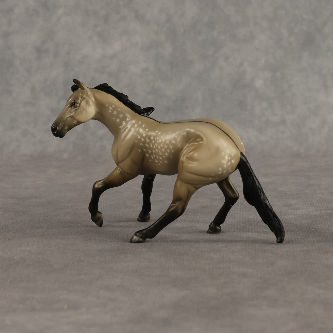 Waffle Cone OOAK Chip Cutting Horse by Madi Wiseman EQ26