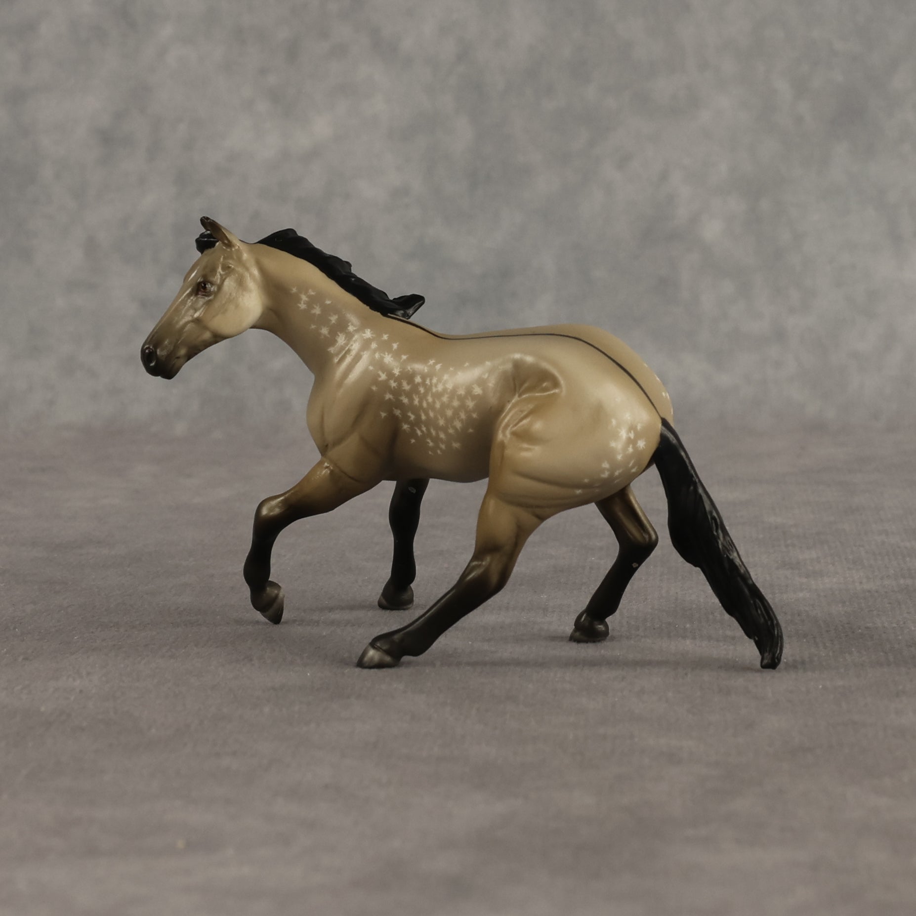 Waffle Cone OOAK Chip Cutting Horse by Madi Wiseman EQ26