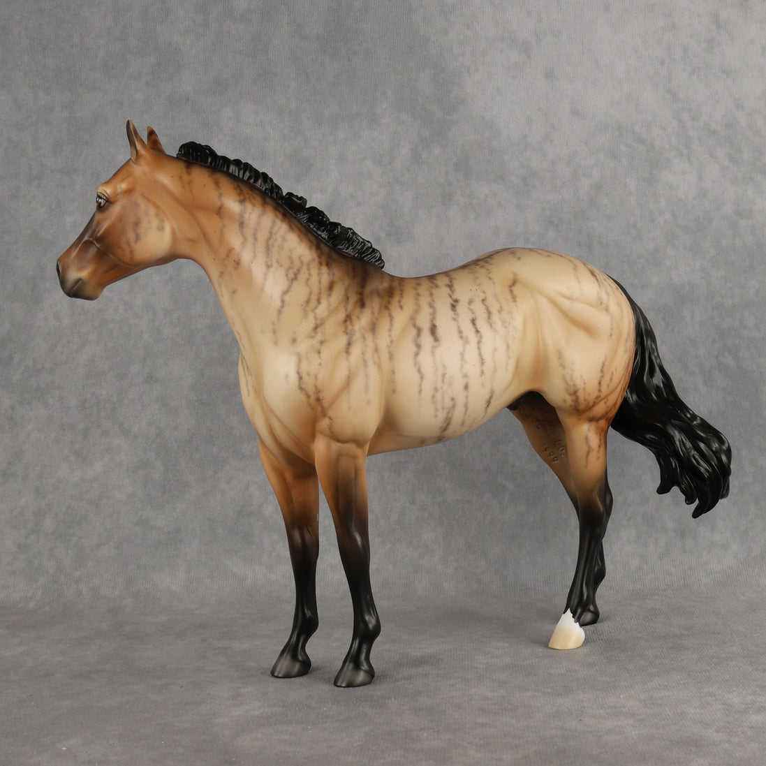Wild Gossamer LE-15 FCM Ideal Stock Horse by Ellen Robbins YP26