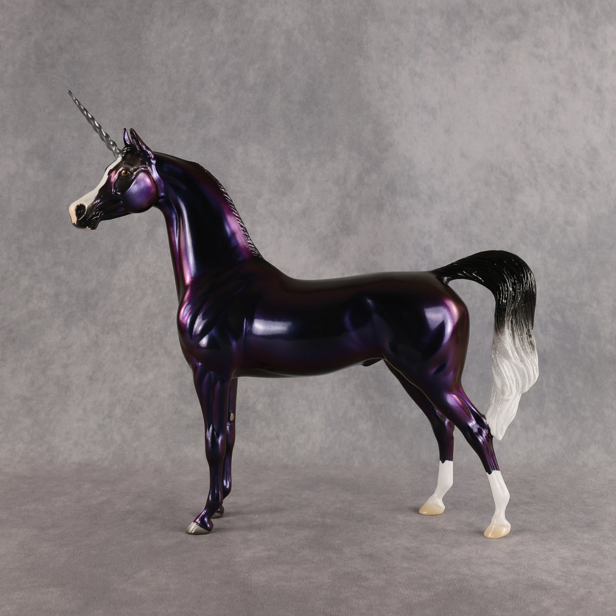 Design-A-Horse Xenochromic SS1026