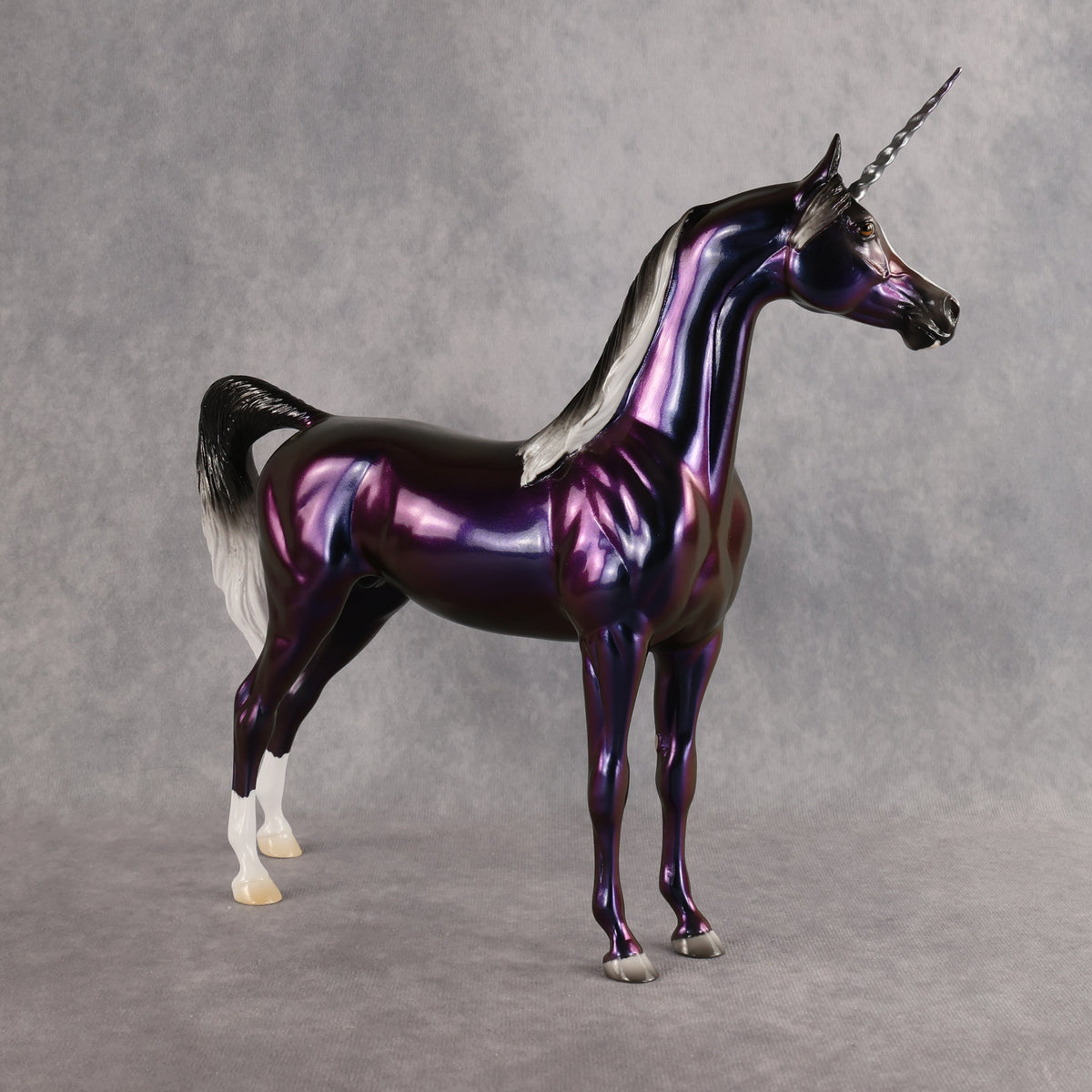 Design-A-Horse Xenochromic SS1026