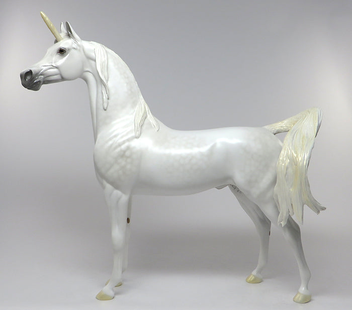 ABBAN-LE-5 DAPPLE WHITE ARABIAN UNICORN EQ 2016 MODEL HORSE 7/27