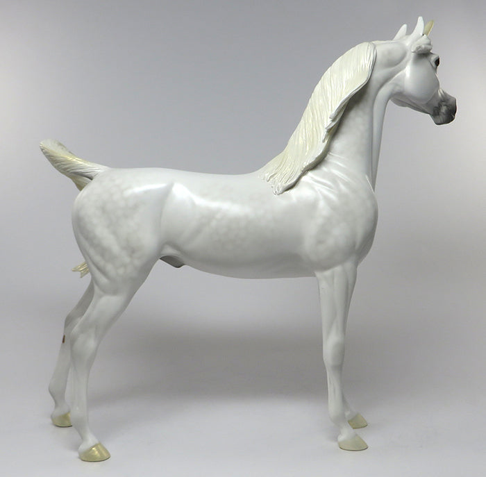 ABBAN-LE-5 DAPPLE WHITE ARABIAN UNICORN EQ 2016 MODEL HORSE 7/27