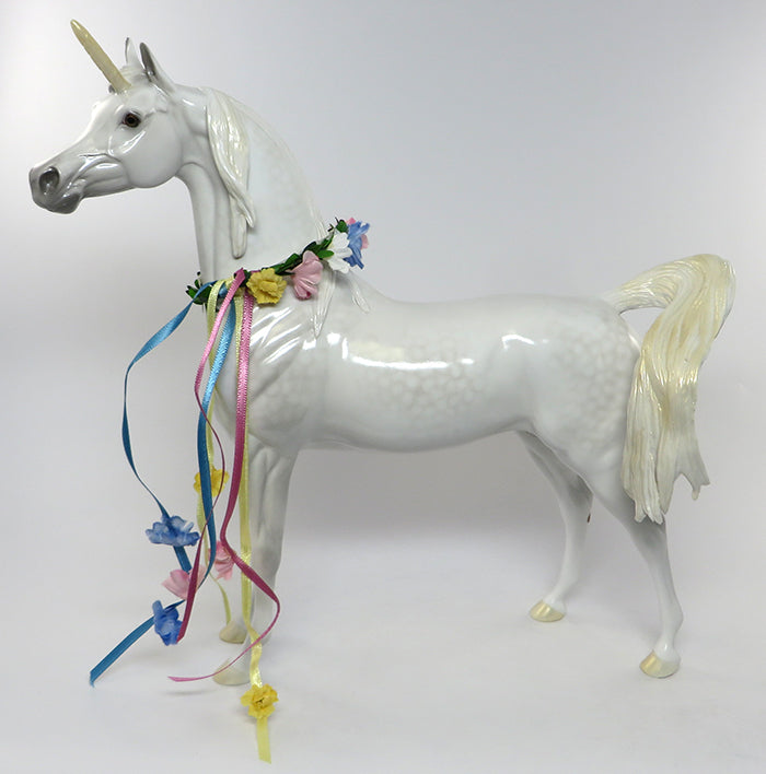 ABBAN-LE-5 DAPPLE WHITE ARABIAN UNICORN EQ 2016 MODEL HORSE 7/27