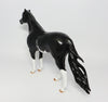 ALAMO-LE-6 BLACK PAINT MUSTANG MODEL HORSE EQ 2017