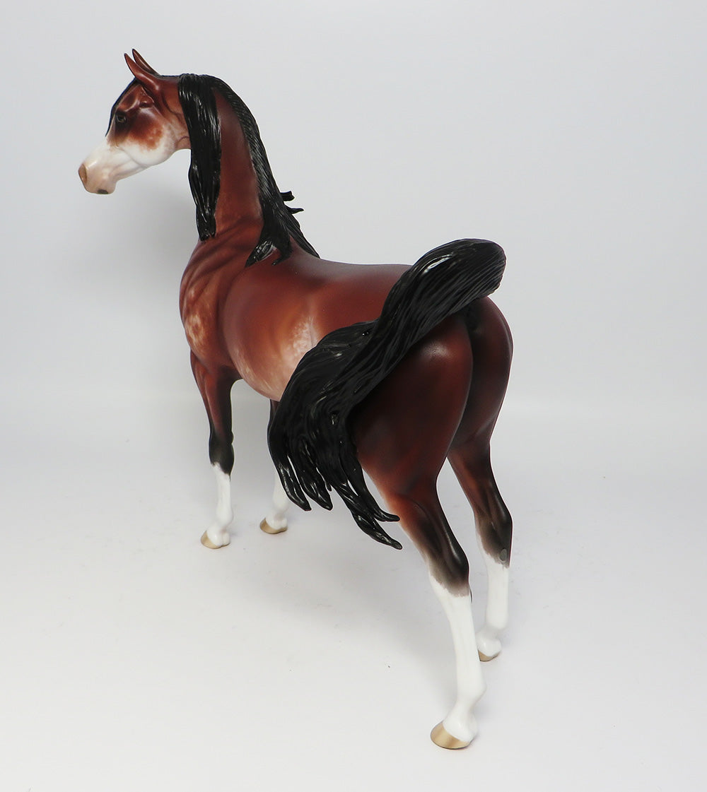 AMERICAN ICON~OOAK BAY SABINO ARABIAN MODEL HORSE BY SHERYL LEISURE EQ 2017