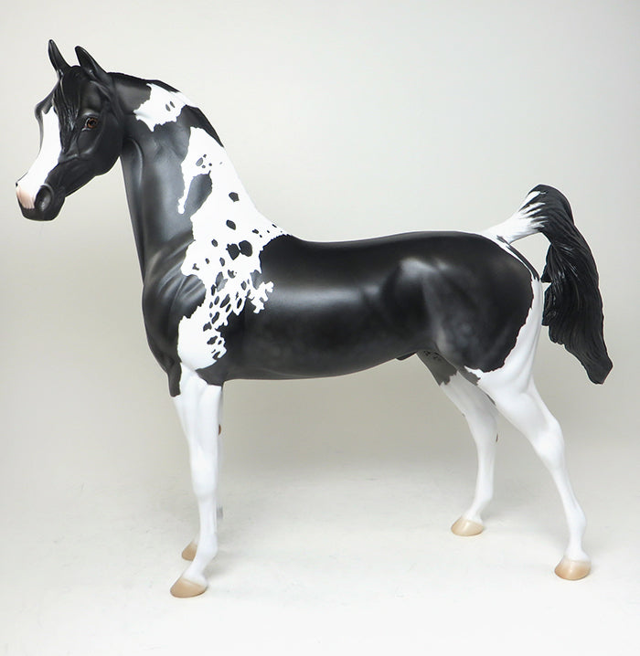 ARABIAN MODEL HORSE
