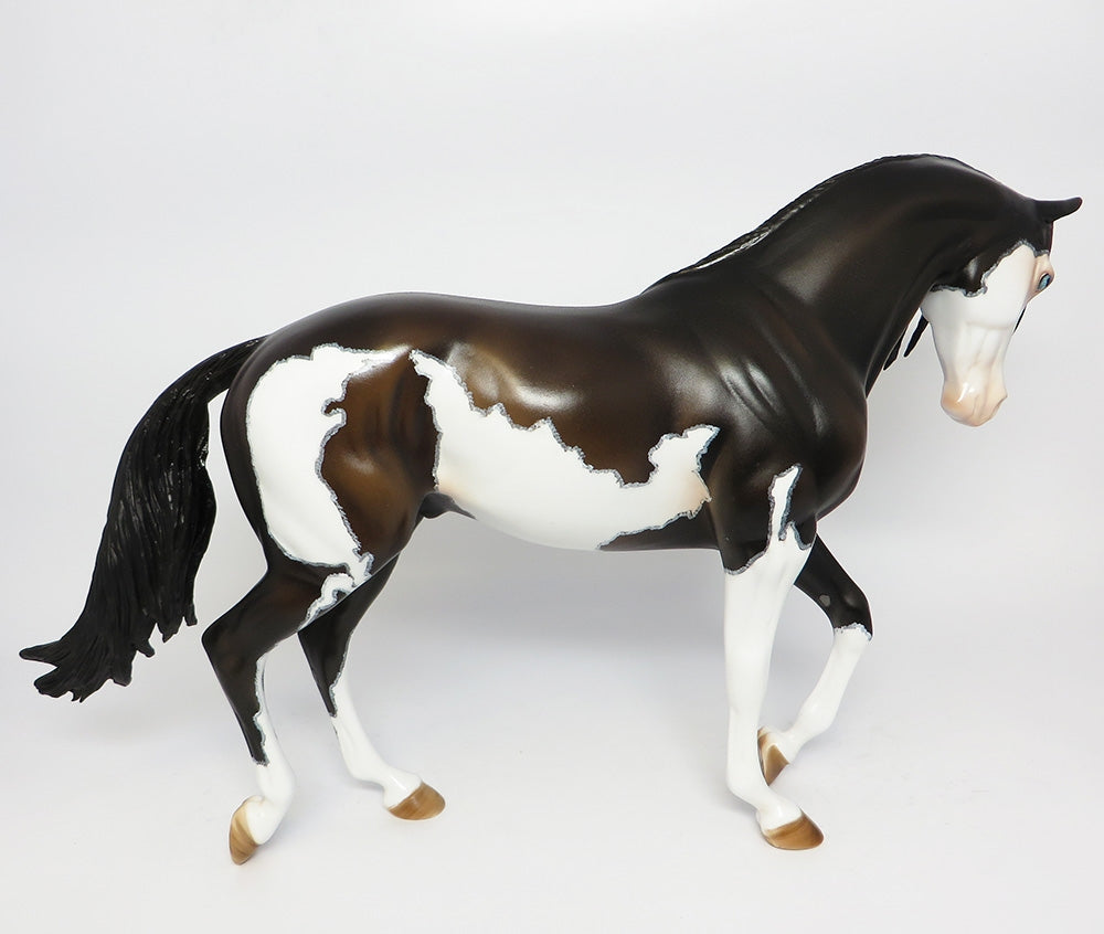 BARACUDA-OOAK BAY PINTO WITH MAPPING THOROUGHBRED MODEL HORSE WHS 2017