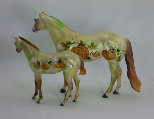 Fall Basket with Pumpkin Horses $2
