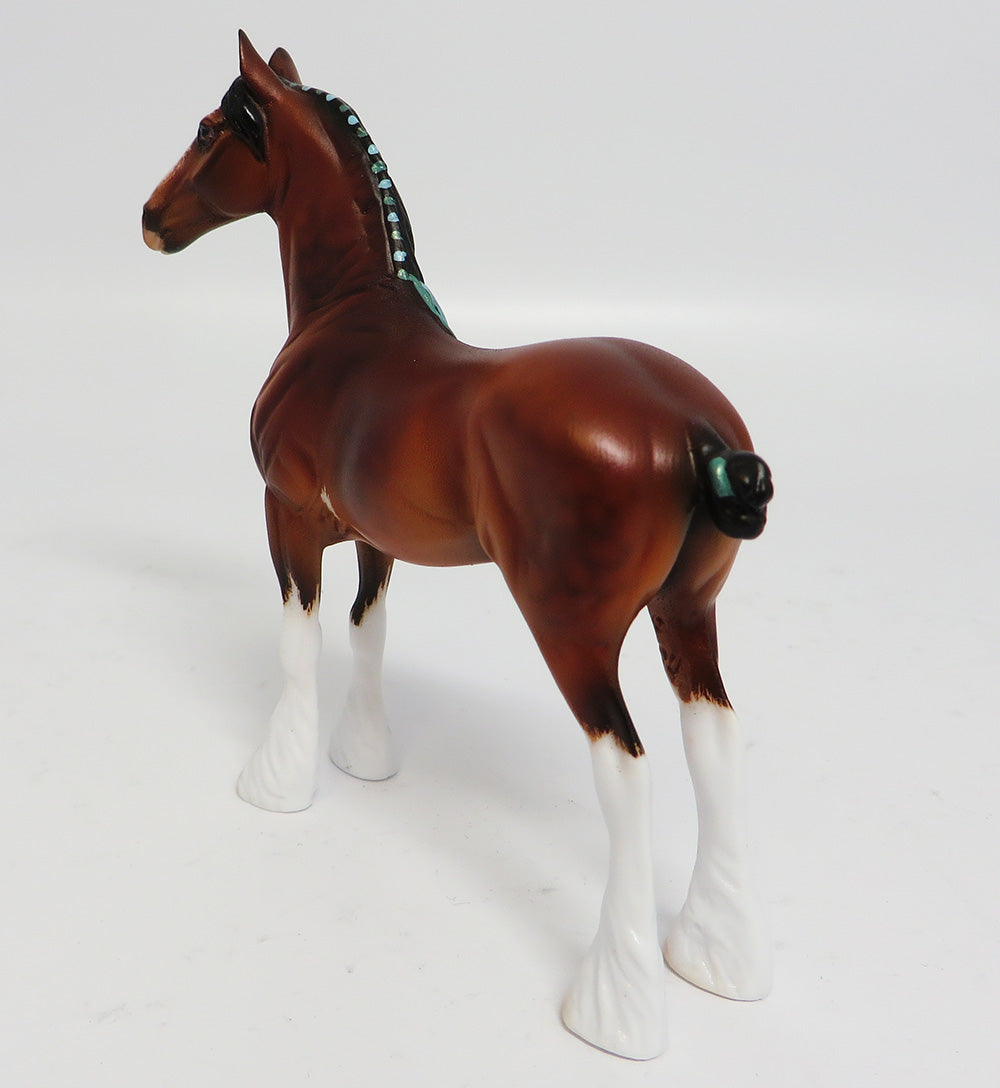 BEANS~OOAK ETCHED CLYDESDALE DRAFTER CHIPS MODEL HORSE BY CARRIE KELLER EQ 2017
