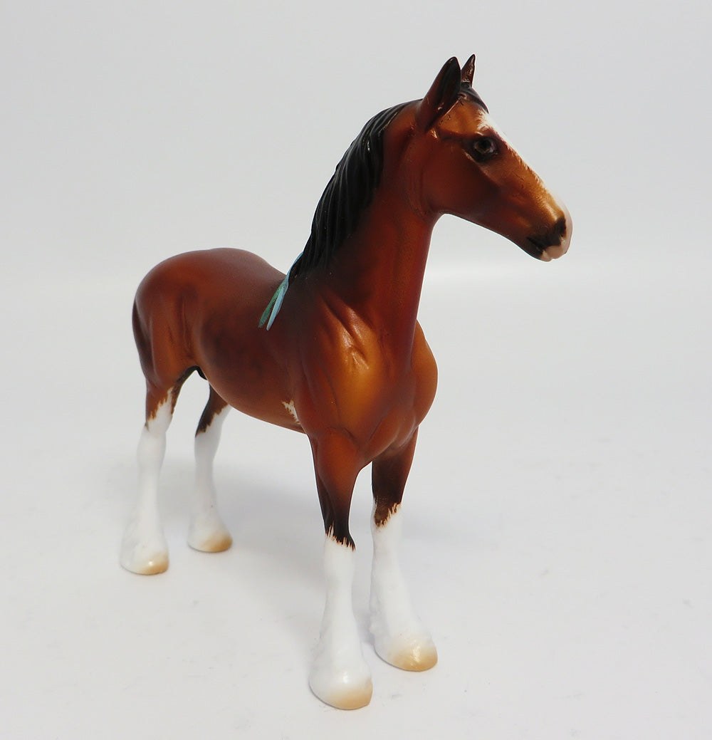 BEANS~OOAK ETCHED CLYDESDALE DRAFTER CHIPS MODEL HORSE BY CARRIE KELLER EQ 2017