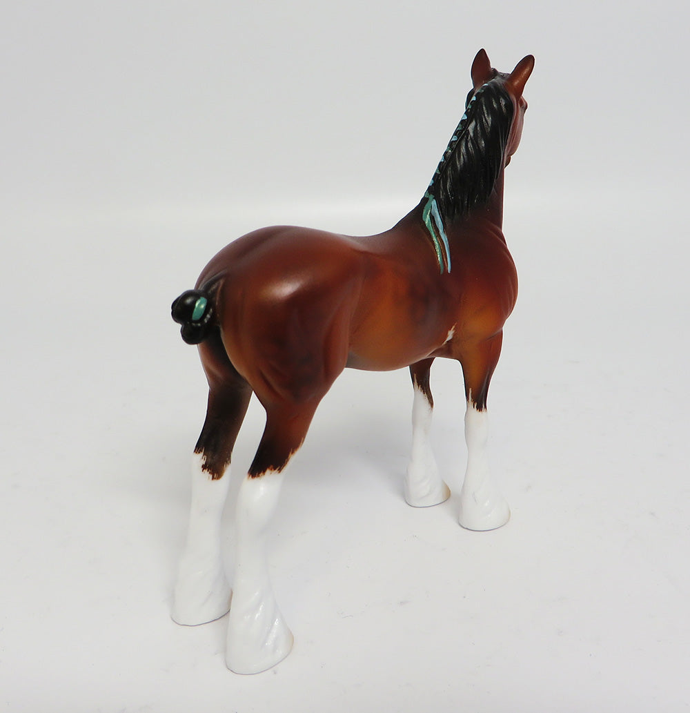 BEANS~OOAK ETCHED CLYDESDALE DRAFTER CHIPS MODEL HORSE BY CARRIE KELLER EQ 2017