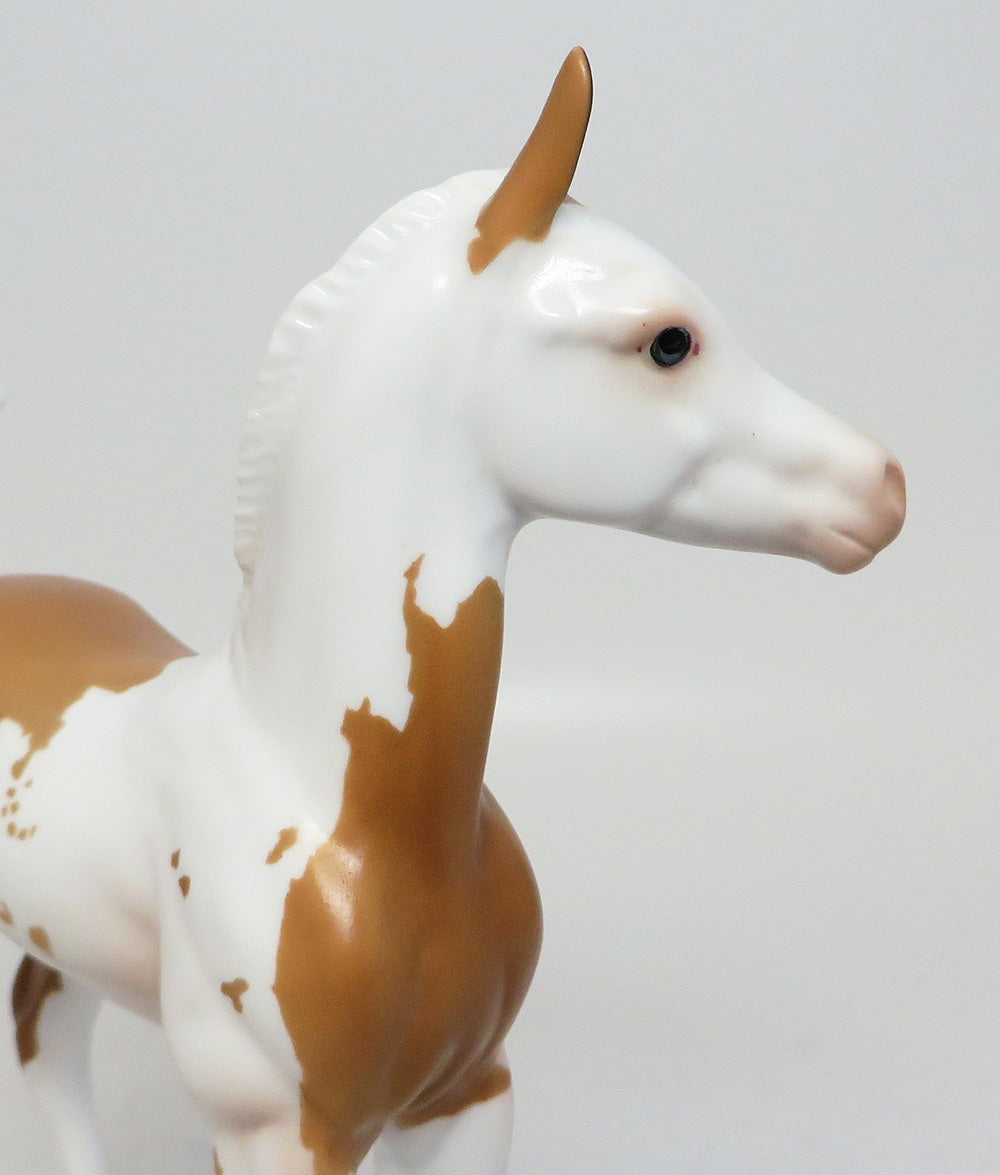 BEAR EARS-LE-15 BUCKSKIN PINTO FOAL MODEL HORSE EQ 17