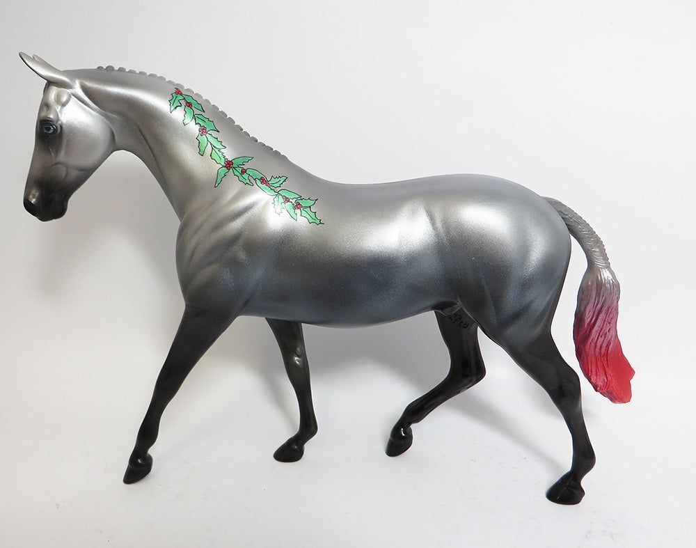 BERRIES-OOAK SILVER DECORATOR PONY MODEL HORSE WHS 2017