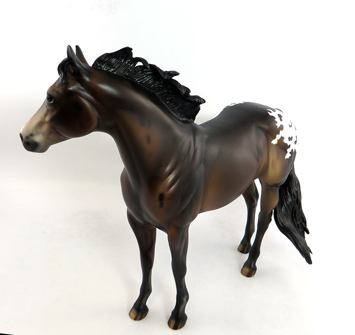 BRADY LE-4-APPALOOSA ISH MODEL HORSE 2/3