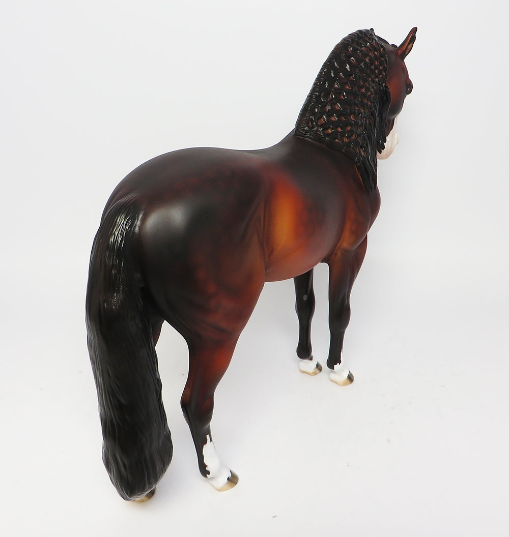 BURGOO-OOAK DAPPLE BAY BRAIDED MANE AND CM TAIL EQ 2017