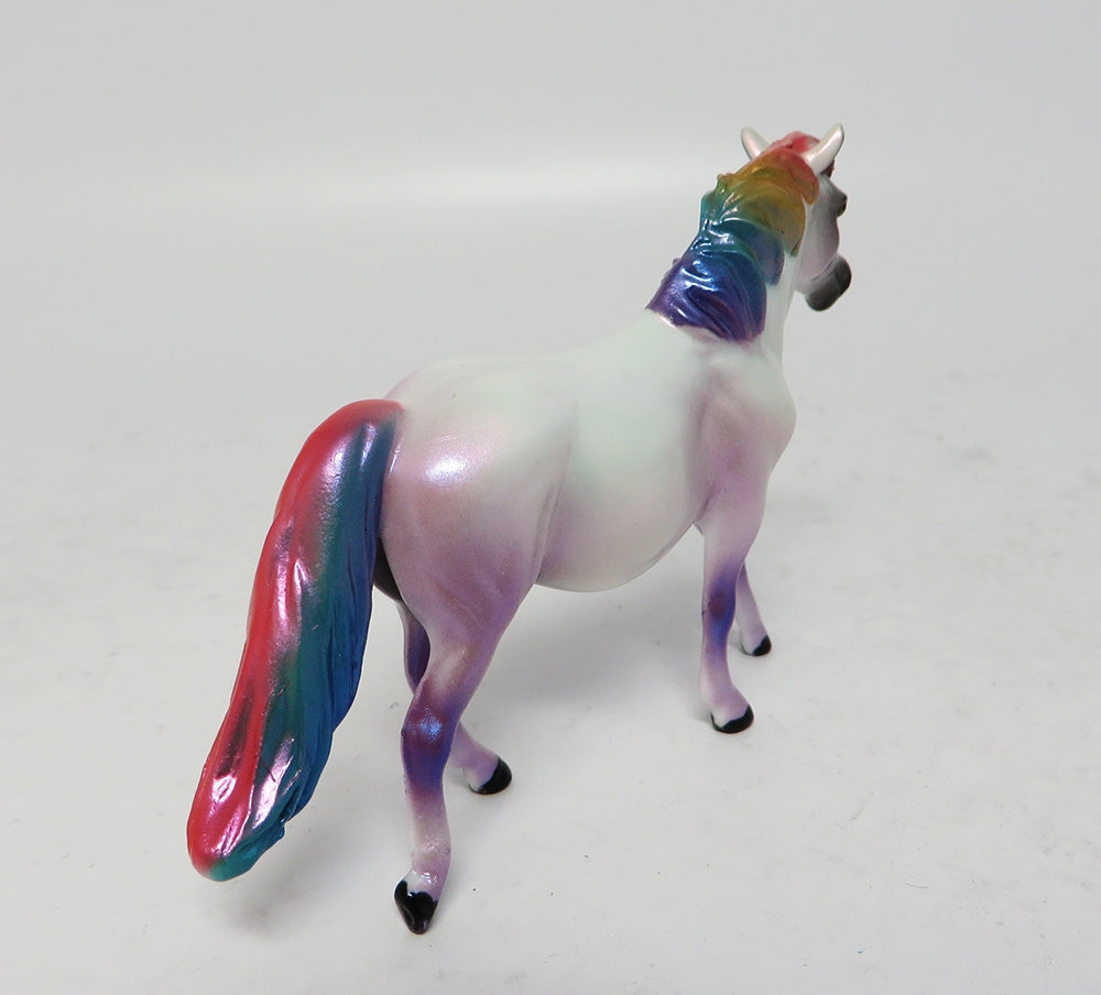 CAZELLE-LE.6 RAINBOW PONY CHIP MODEL HORSE 9/8/117