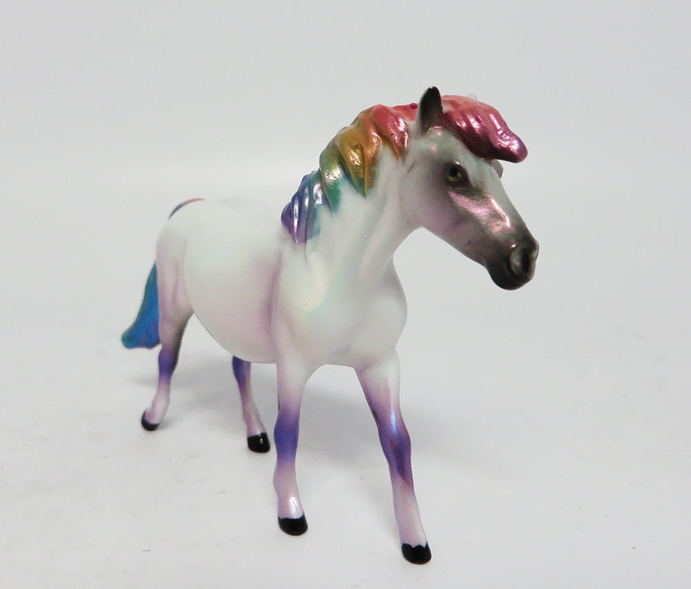 CAZELLE-LE.6 RAINBOW PONY CHIP MODEL HORSE 9/8/117