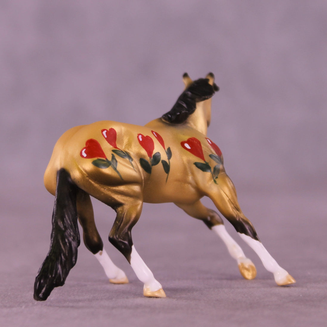 Charmed OOAK Chip Cutting Horse by Dawn Quick VV26