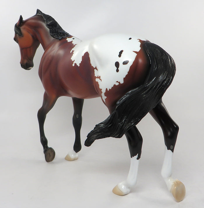 CHASING GIRLS-OOAK BAY BLANKET APPALOOSA THOROUGHBRED MODEL HORSE 8/26