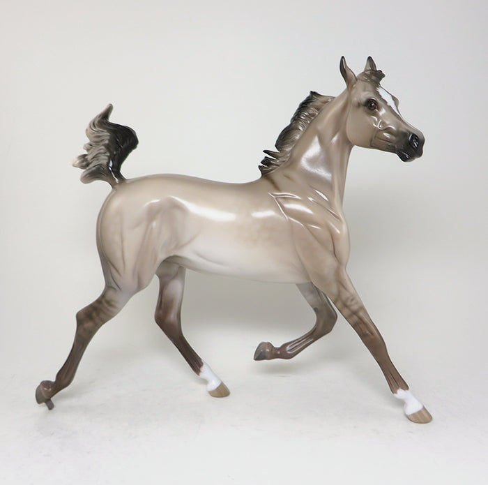 SHERYL LEISURE MODEL HORSE