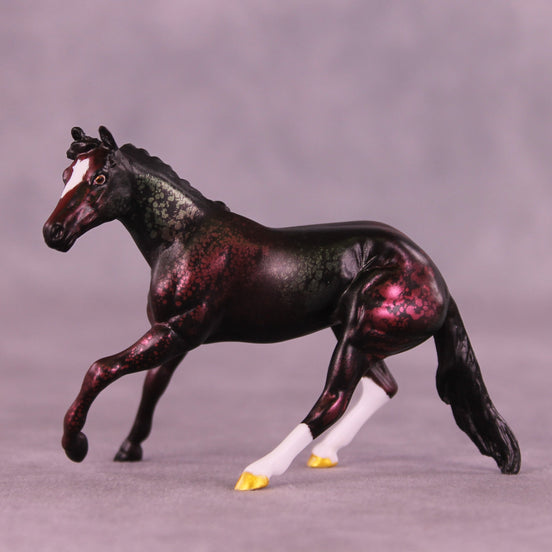 Christmas Kaleidoscope OOAK Chip Cutting Horse by Anna Rieck HS25