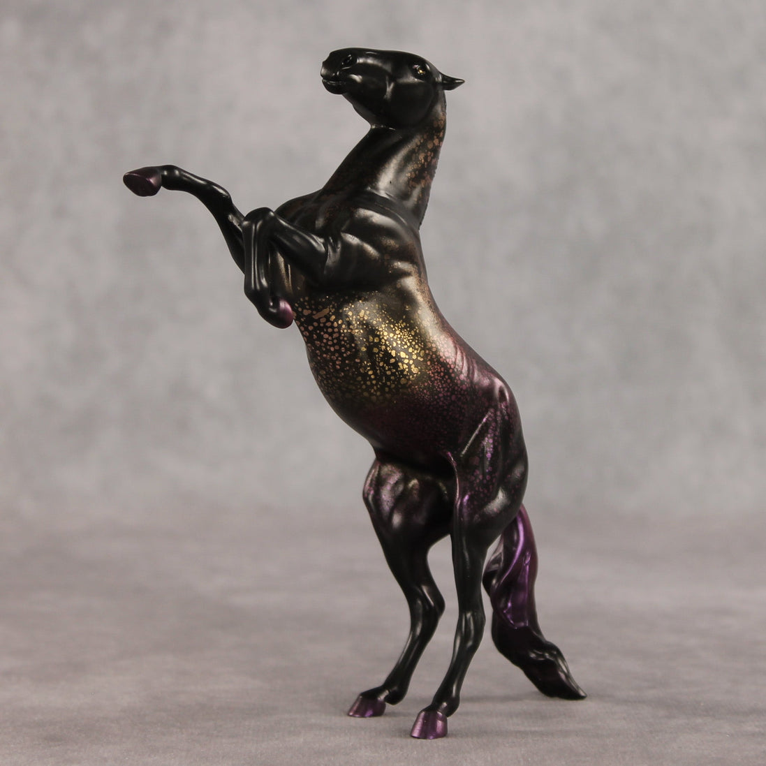 Chromaflow OOAK FCM Pebble Mustang by Anna Rieck VV26