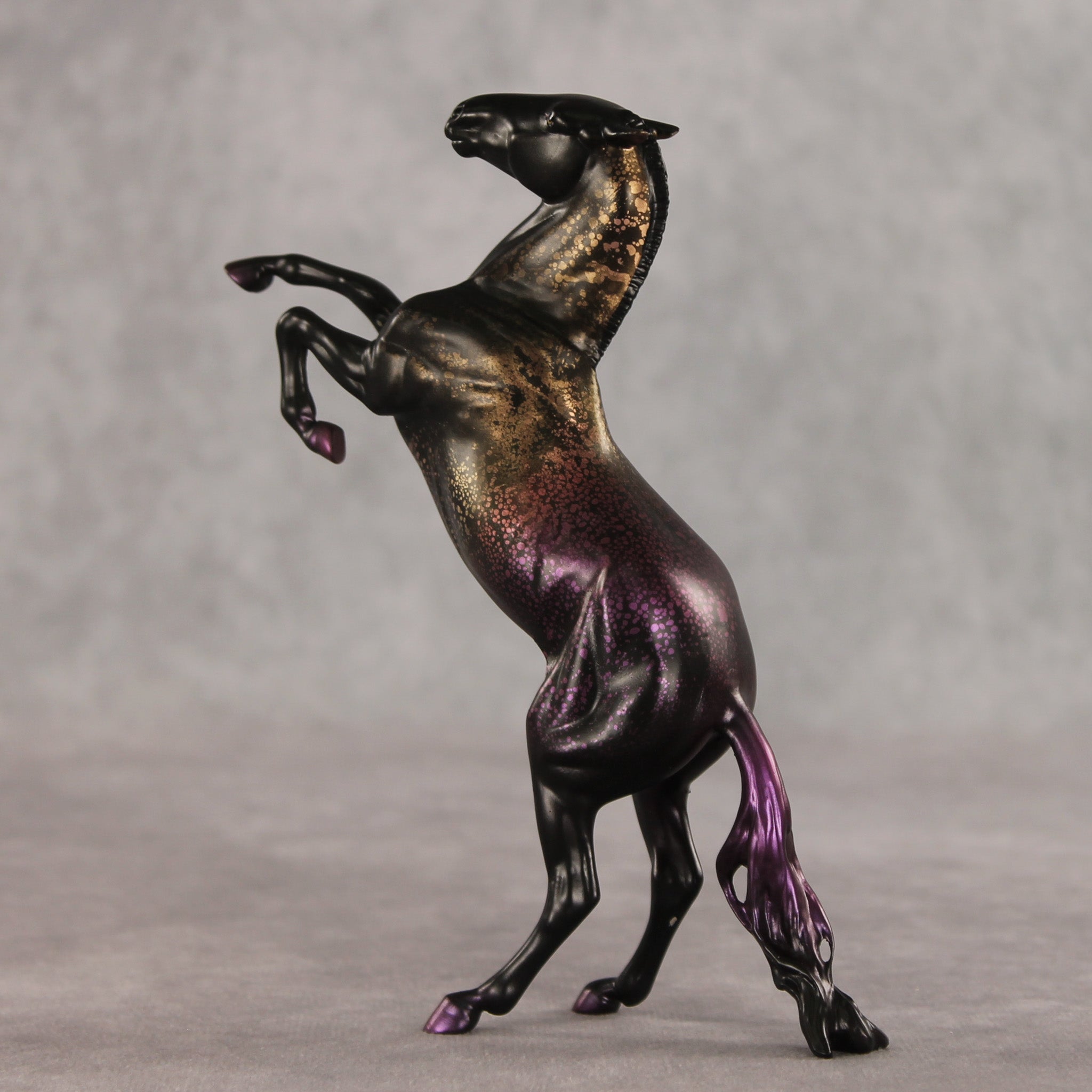 Chromaflow OOAK FCM Pebble Mustang by Anna Rieck VV26