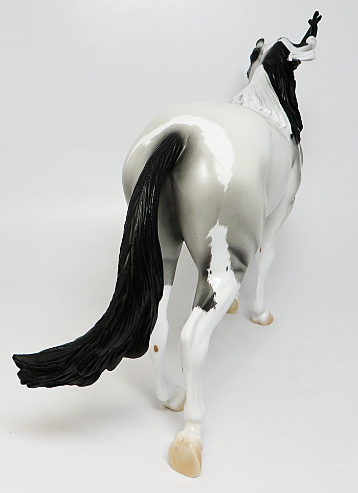 DIRTY HARRY-OOAK GREY PAINT THOROUGHBRED MODEL HORSE 8/2
