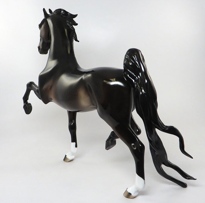 ENCHANTER-LE-15 DARK DAPPLE BAY SADDLEBRED MODEL HORSE EQ 2016 7/28