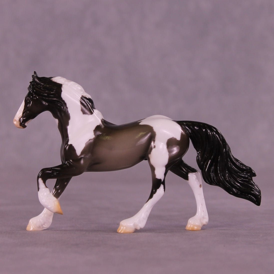 Fidget OOAK Chip Friesian by Erin Corbett HS25