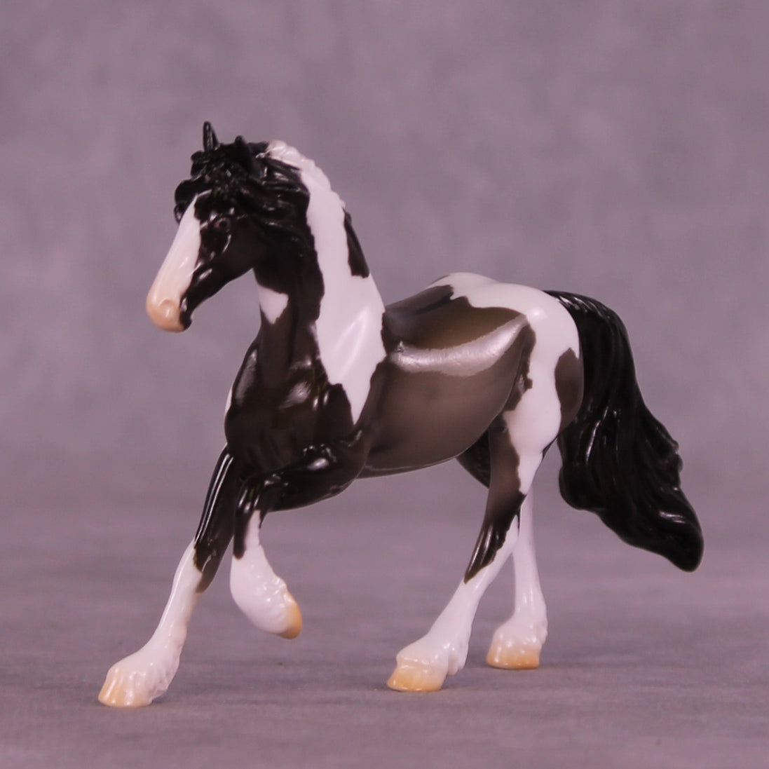 Fidget OOAK Chip Friesian by Erin Corbett HS25