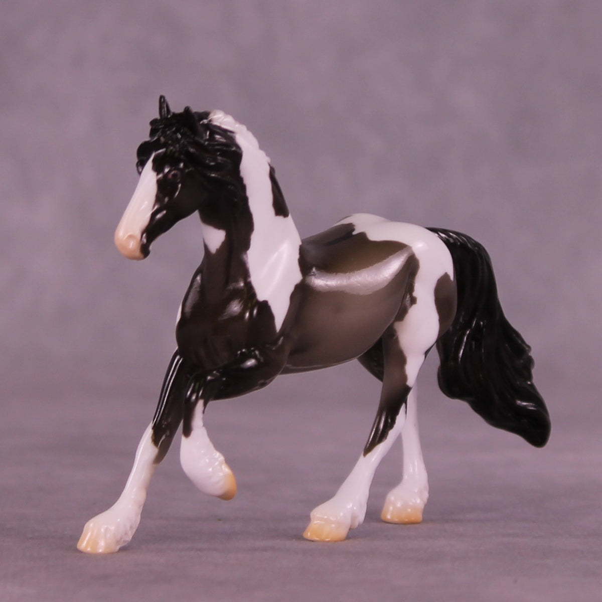 Fidget OOAK Chip Friesian by Erin Corbett HS25