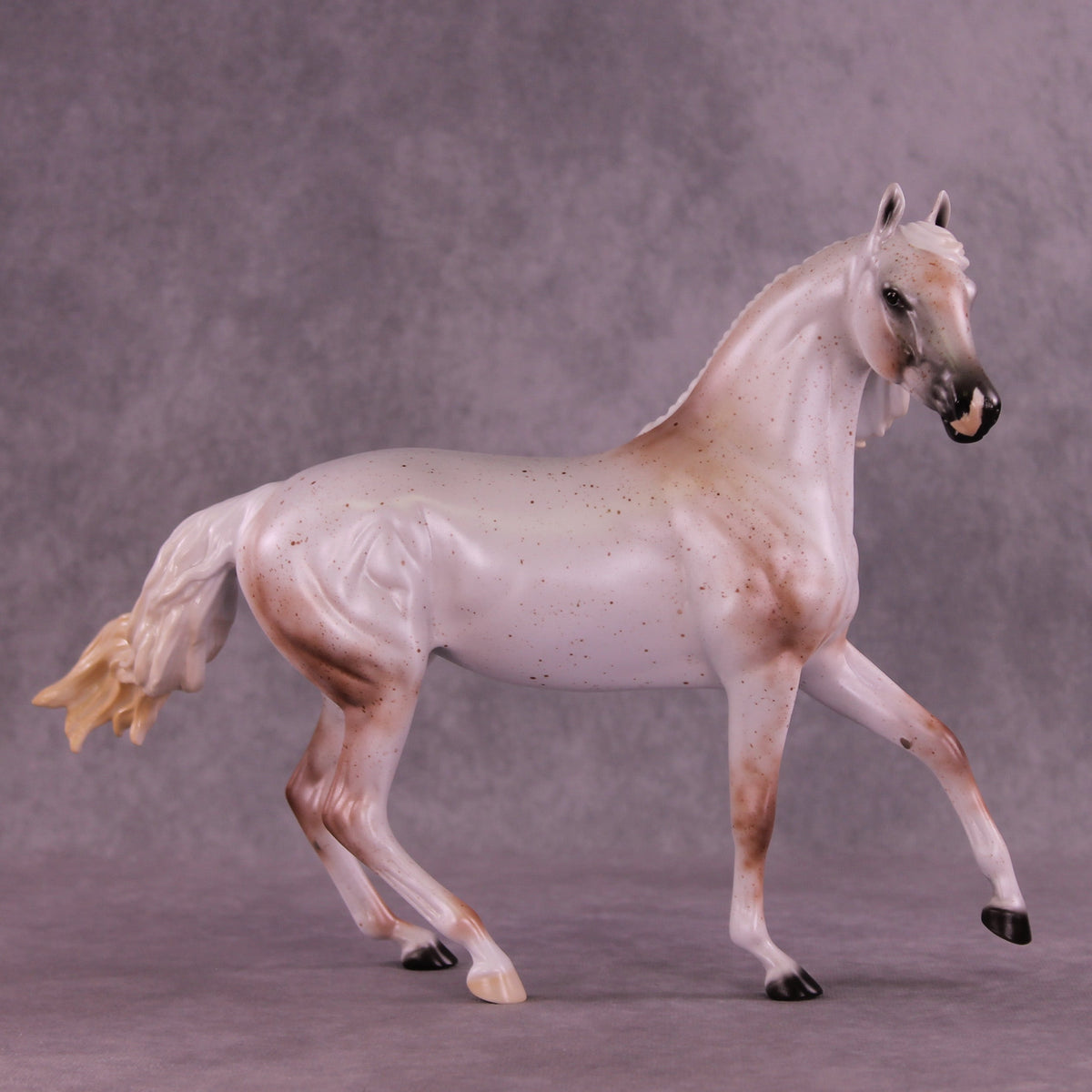 First Snow OOAK FCM Arabian Mare by Ellen Robbins HS25