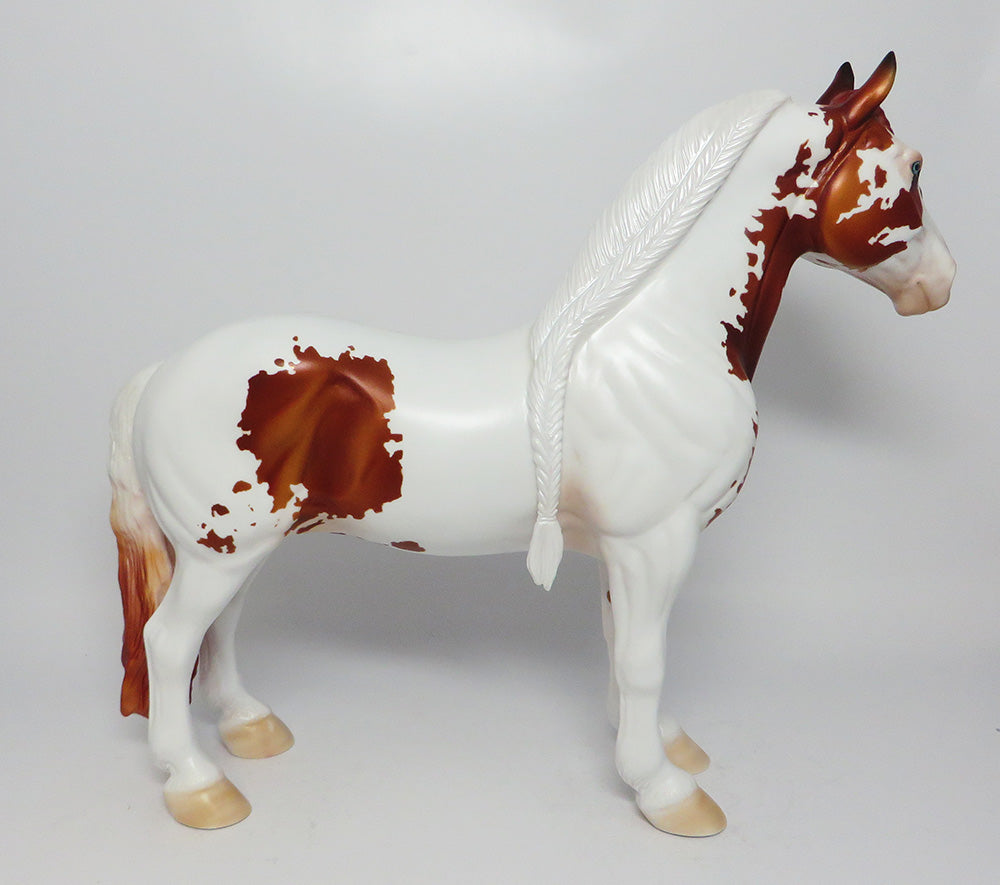 GAMBINO~OOAK CHETNUT PINTO BRAIDED MANE AND TAIL STANDING DRAFTER EQ 2017