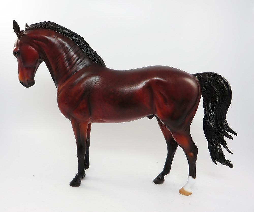 GUADALUPE-LE-8 DAPPLE BAY ANDALUSIAN MODEL HORSE EQ 2017