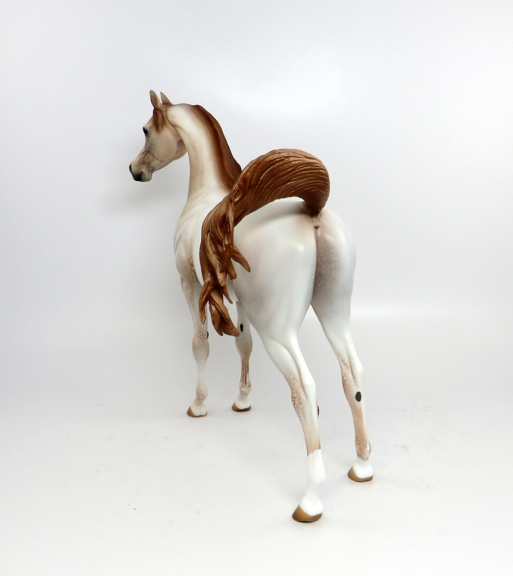I&#39;M A GEM-OOAK CHESTNUT ROAN ARABIAN MODEL HORSE 2/20